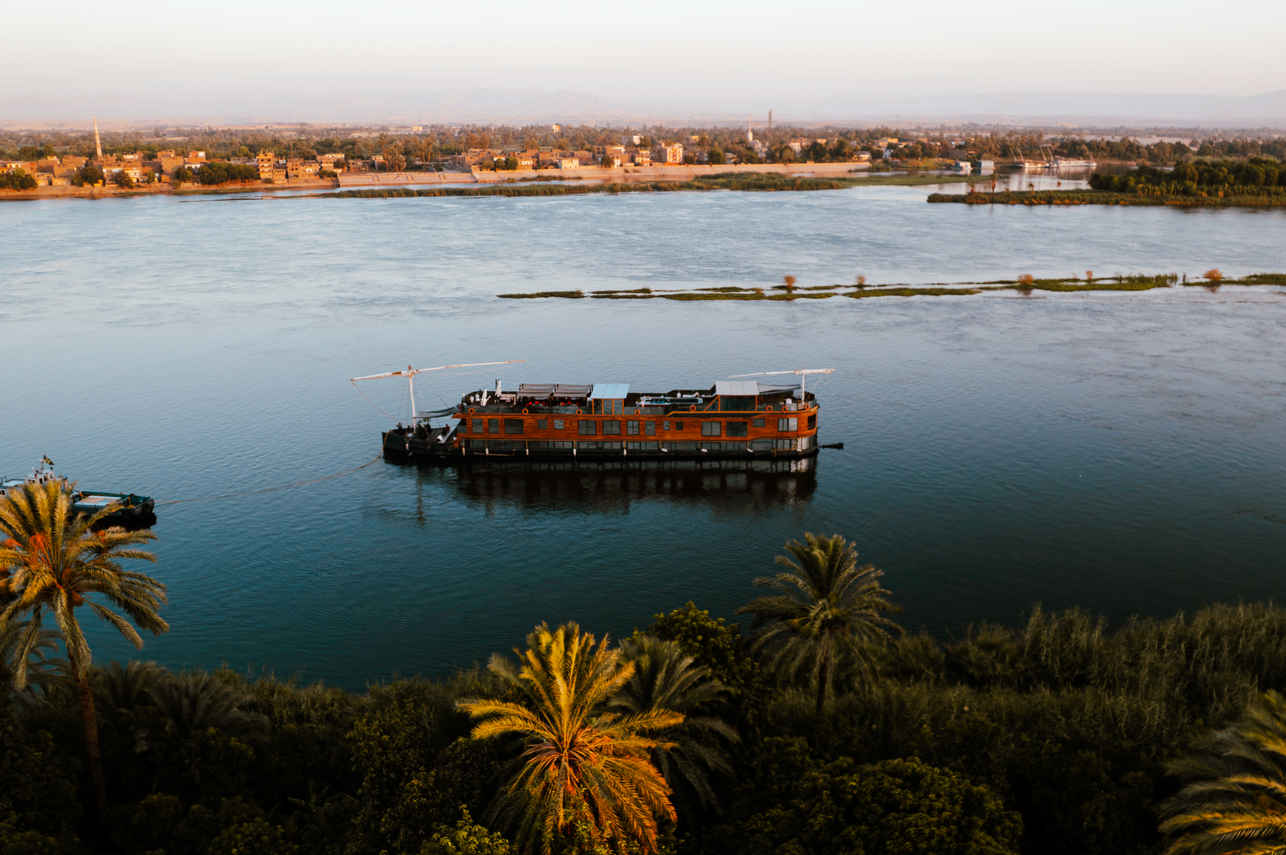 Private Dahabiya charter guide for families and groups